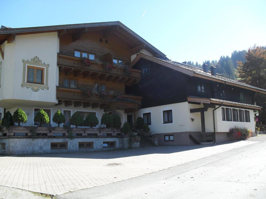 Jugendgastehaus Oberau Hotel Maria Alm am Steinernen Meer Exterior photo